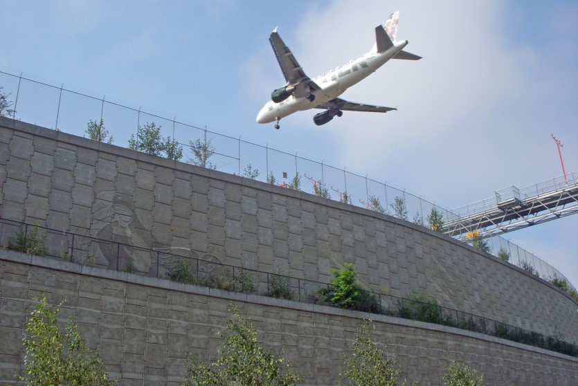 Parede MSE do Aeroporto